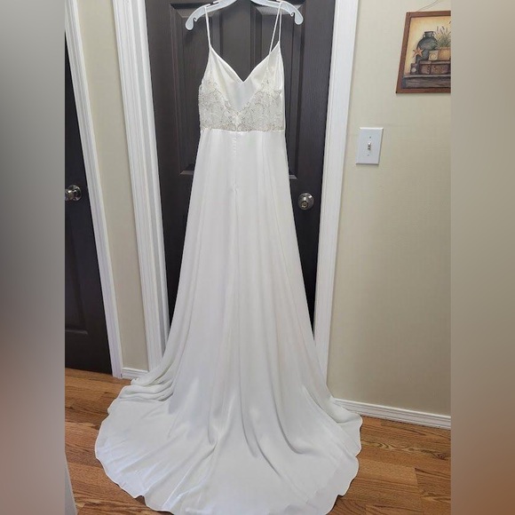David's Bridal Spg Crepe Aline with beads - Picture 2 of 5